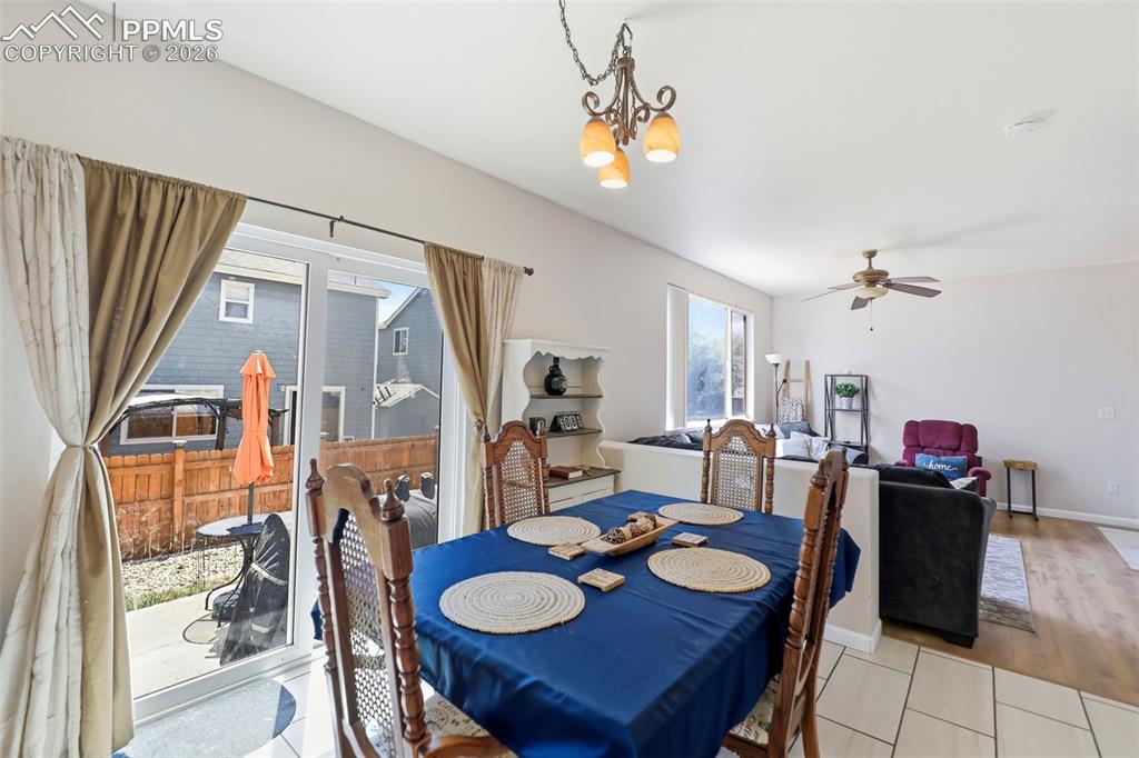 Image 12 of 44: Dining Area