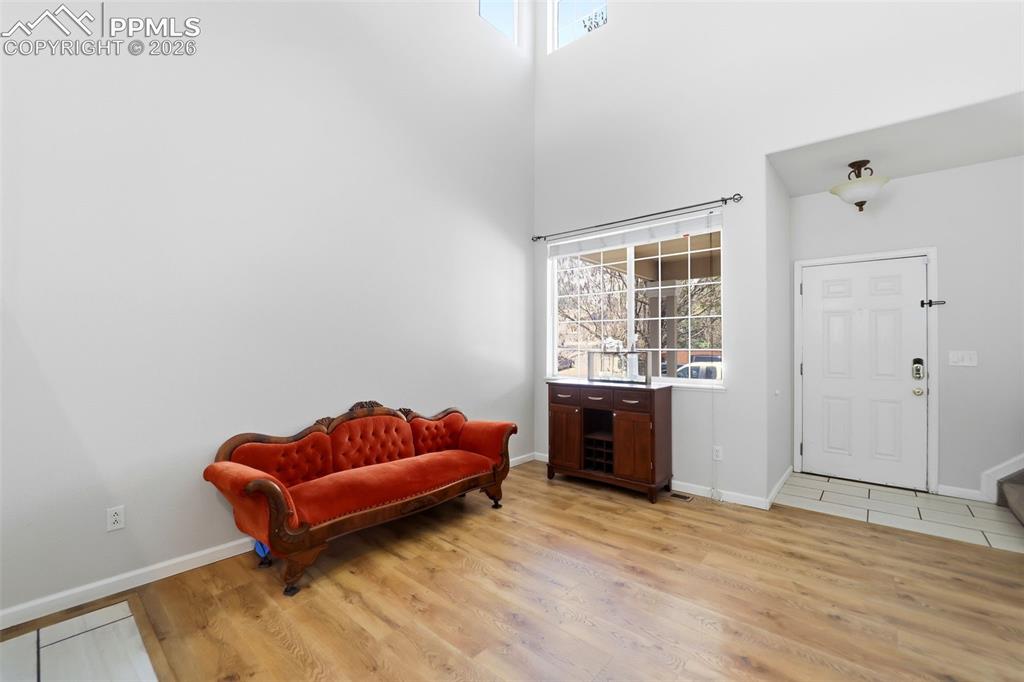 Image 6 of 44: Sitting Room