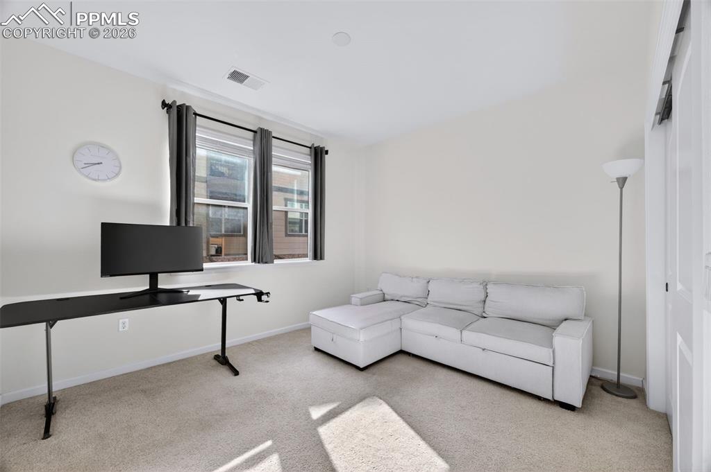 Image 19 of 37: Living Room