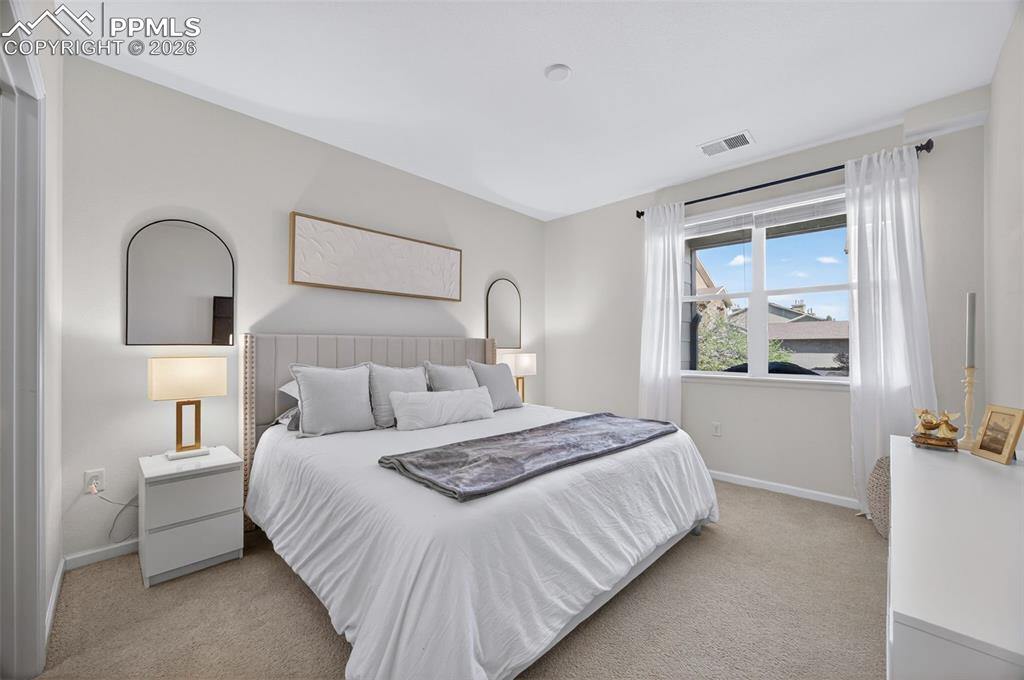 Image 22 of 37: Bathroom