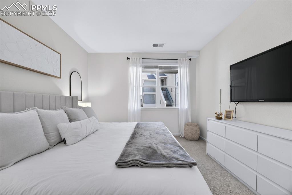 Image 24 of 37: Bedroom