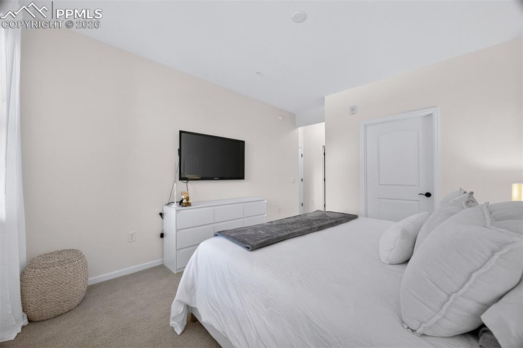 Image 25 of 37: Bedroom