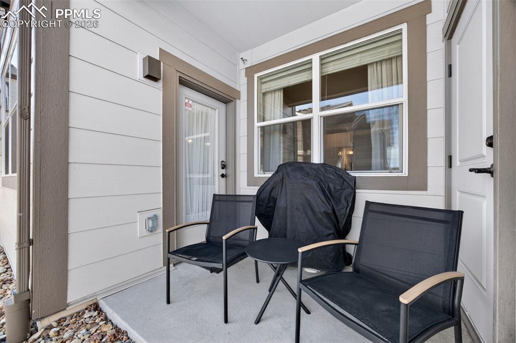 Image 29 of 37: Bathroom