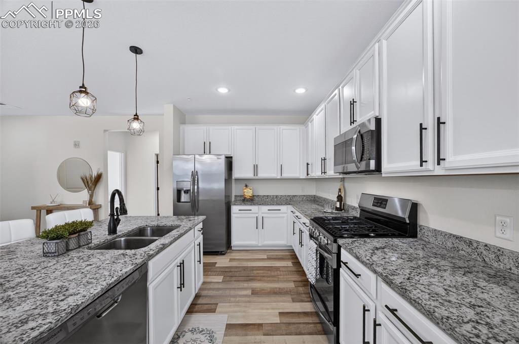 Image 8 of 37: Kitchen