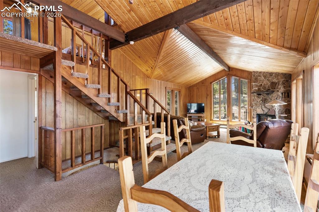 Image 13 of 43: Family room