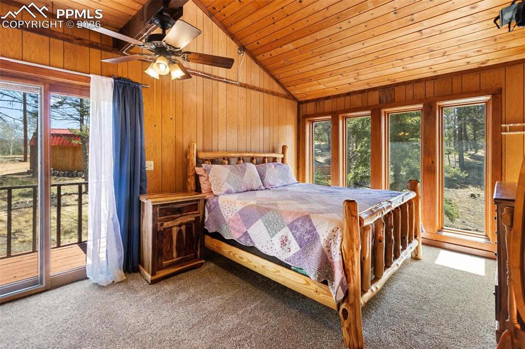 Image 14 of 43: Kitchen