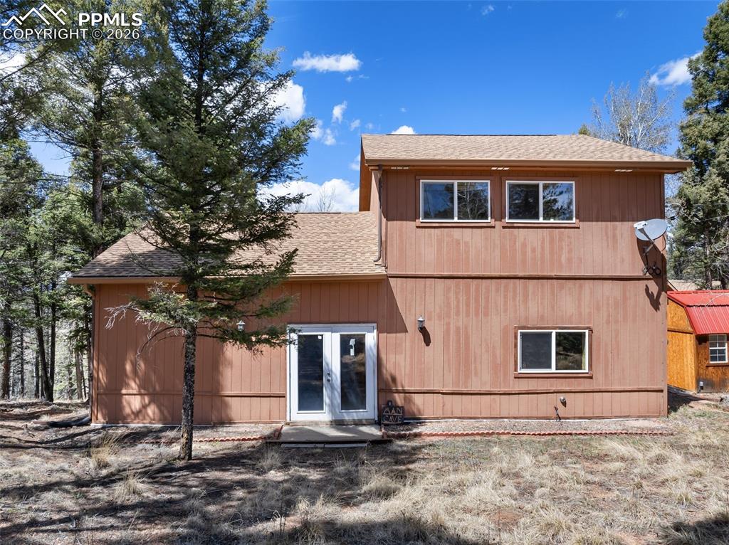 Image 25 of 43: 1/2 bath