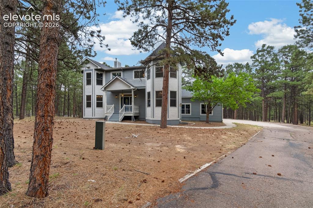 Image 17 of 46: Front of Structure