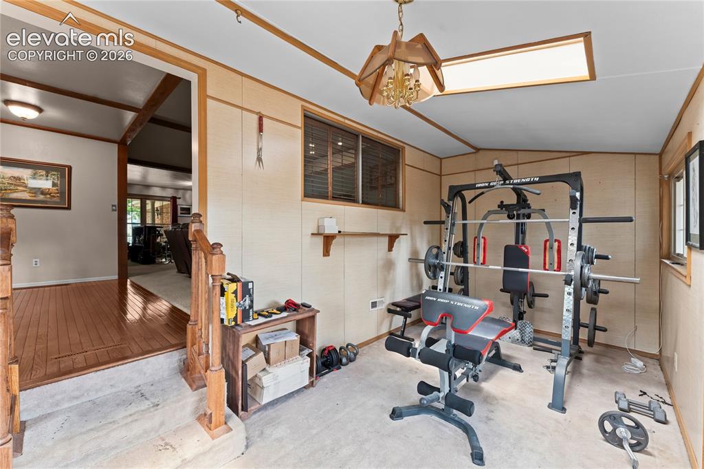 Image 28 of 33: Exercise Room