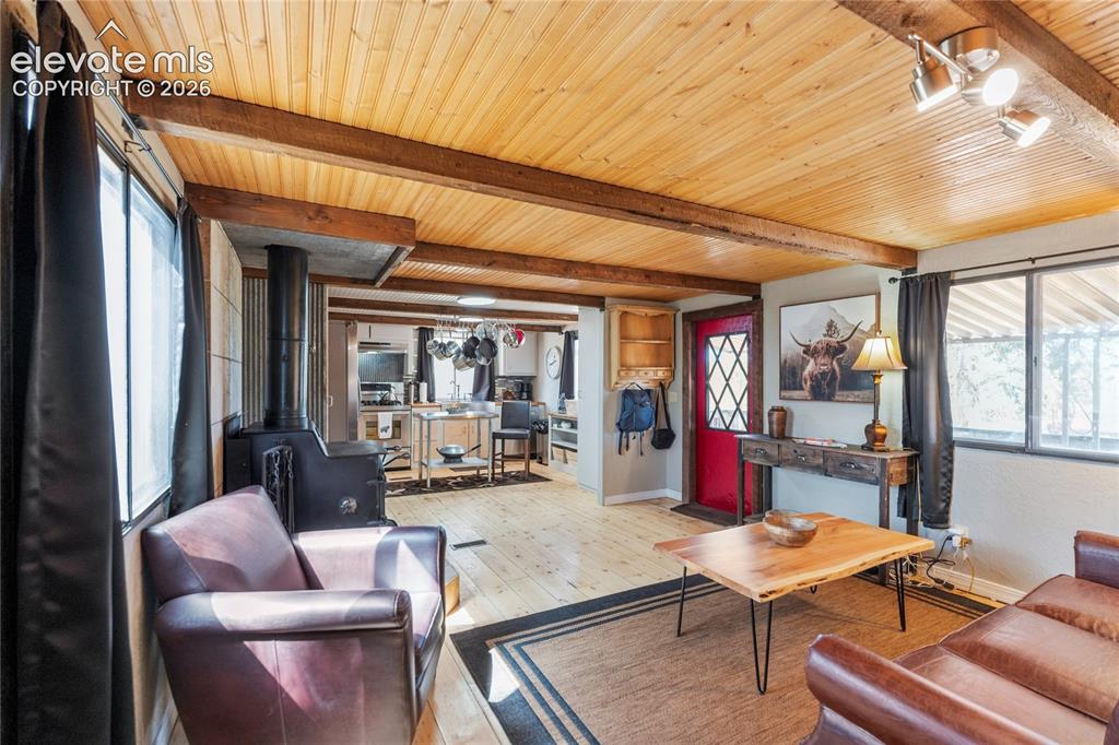 Image 7 of 20: Living Room