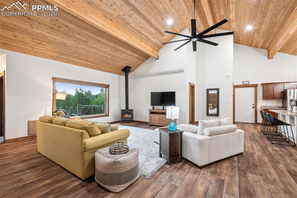 Image 10 of 29: Living Room