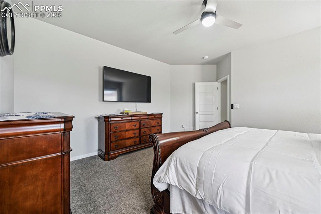 Image 17 of 45: Bedroom