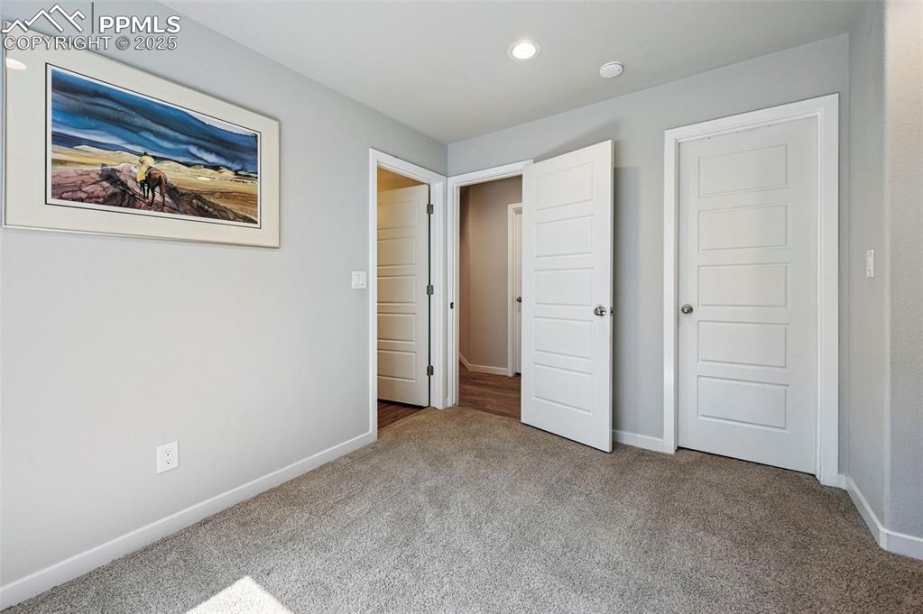 Image 32 of 45: Bedroom