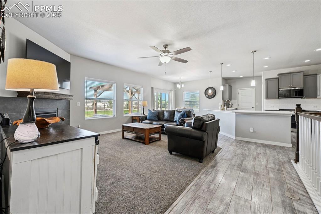 Image 7 of 45: Living Room