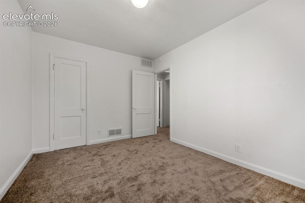 Image 19 of 44: Bedroom
