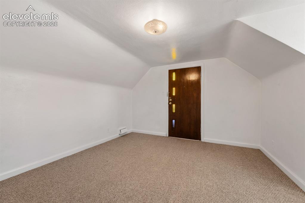 Image 23 of 44: Bonus Room