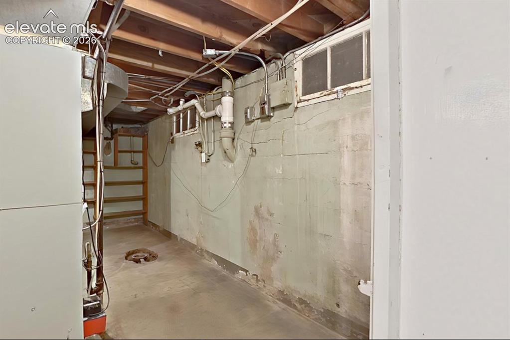 Image 36 of 44: Basement