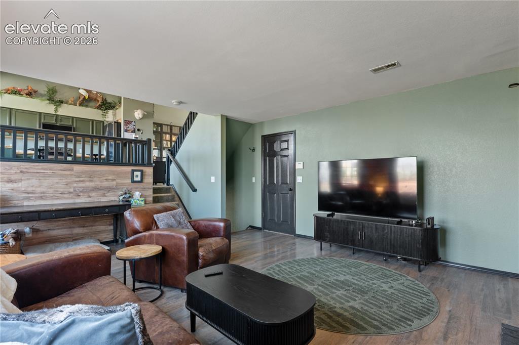 Image 14 of 28: Living Room
