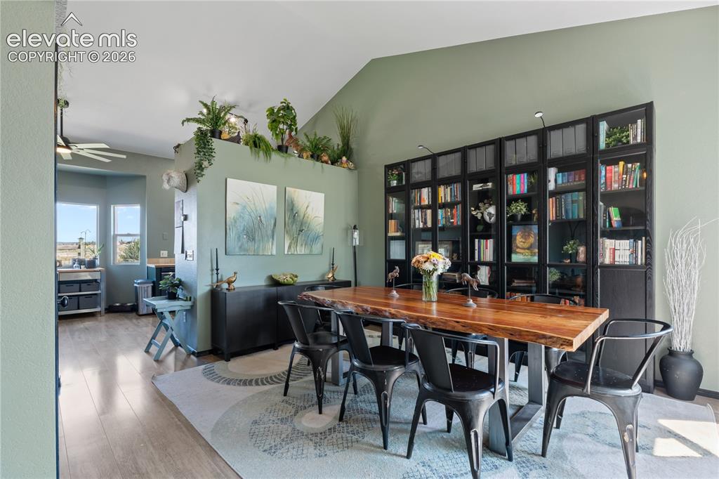Image 3 of 28: Dining Area