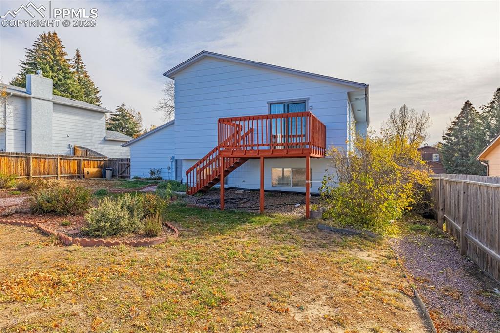 Image 23 of 26: Back of Structure