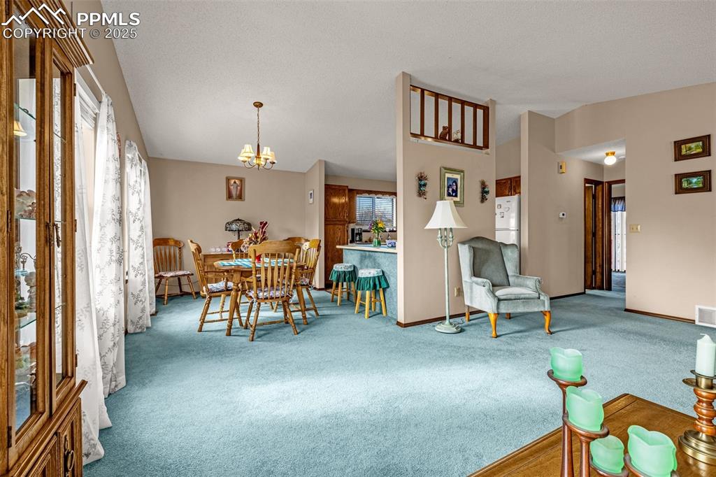 Image 8 of 26: Dining Area