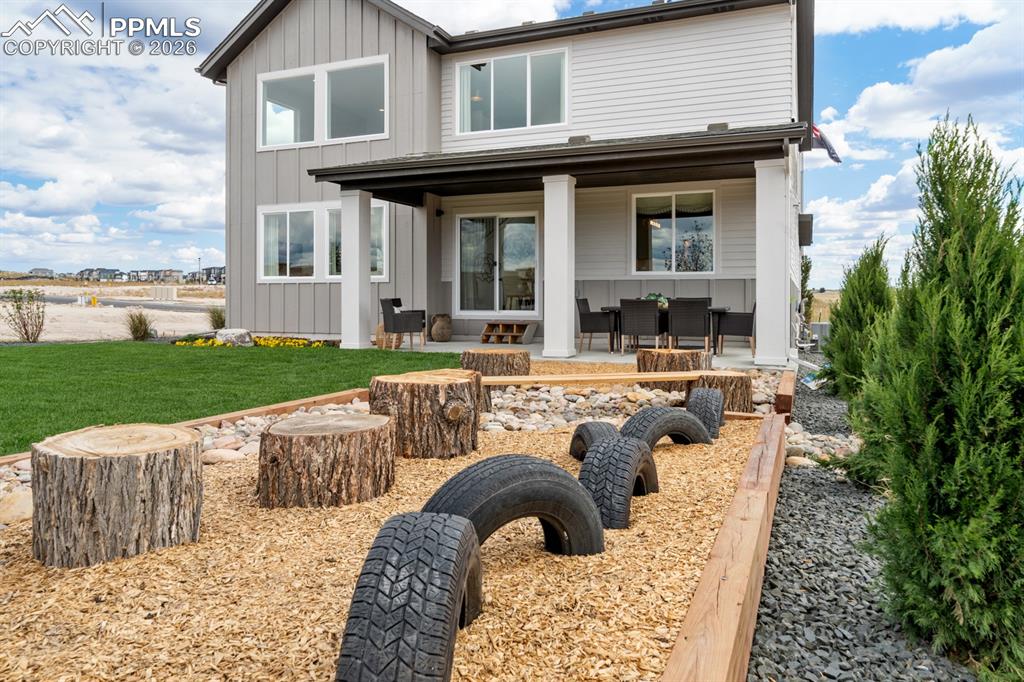 Image 38 of 50: Back of Structure