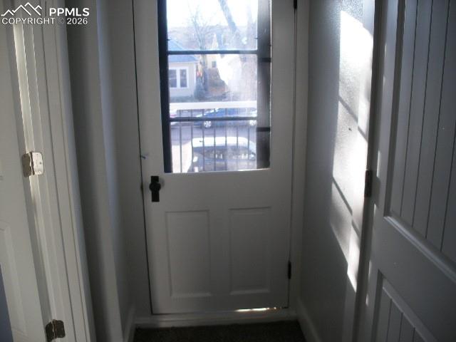 Image 23 of 44: Entry