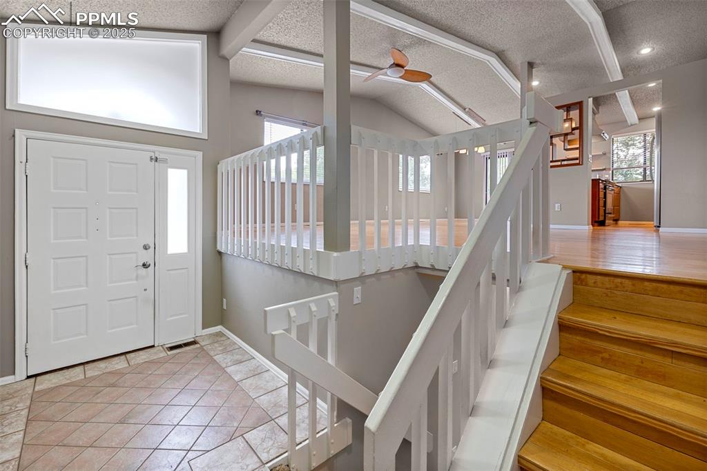 Image 8 of 50: Entry