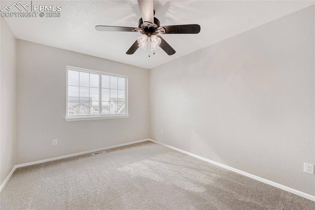 Image 15 of 29: Bedroom