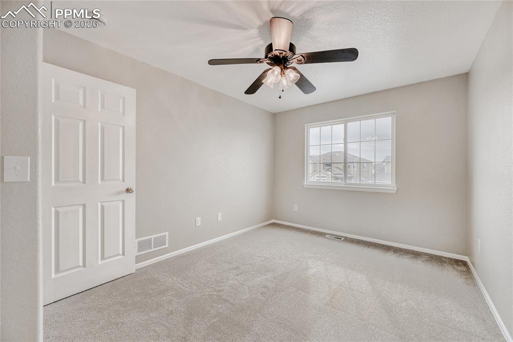 Image 17 of 29: Bedroom