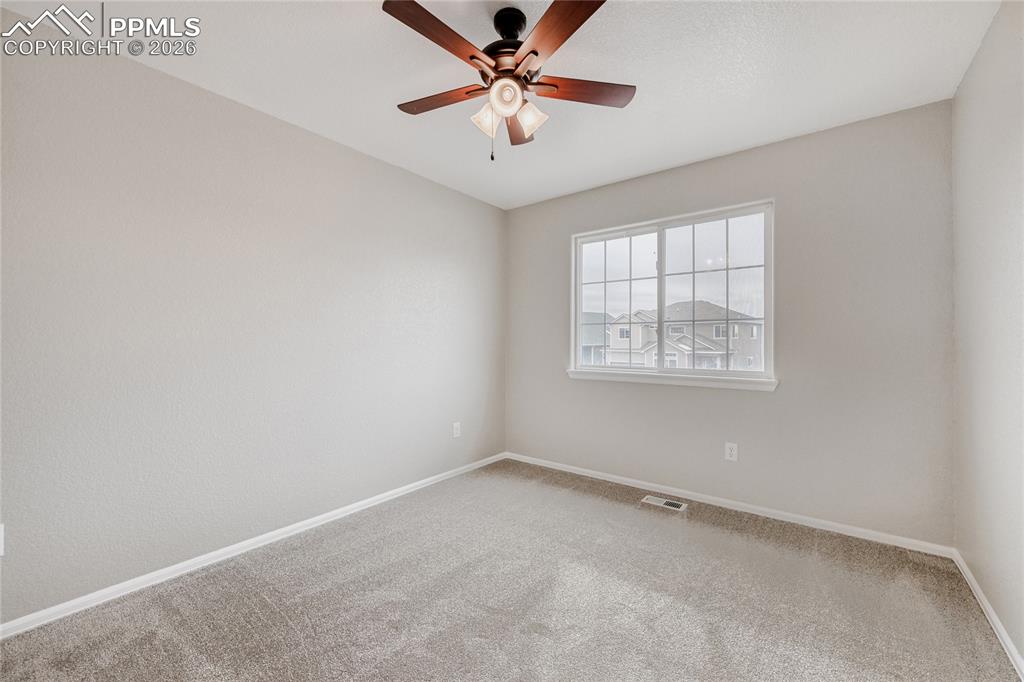 Image 22 of 29: Bedroom