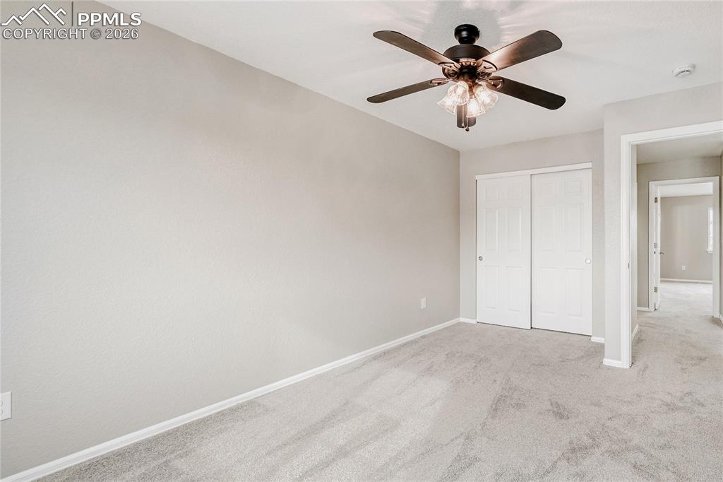 Image 24 of 29: Bedroom