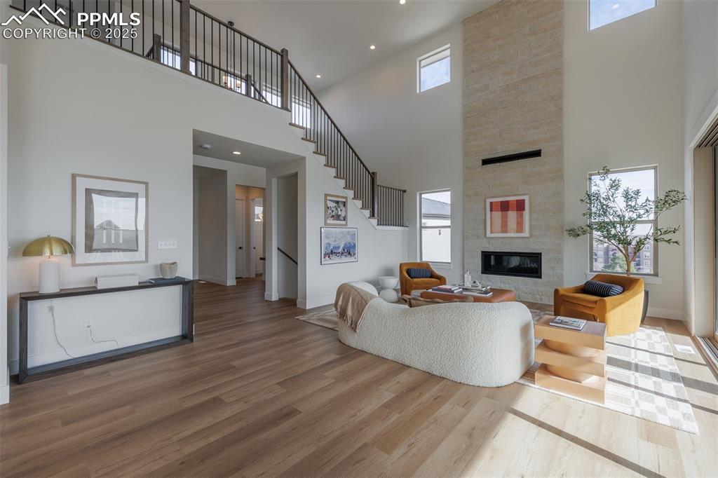 Image 16 of 43: Living Room