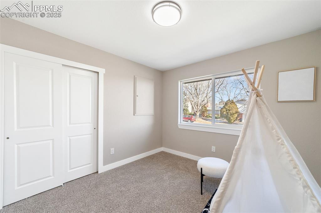 Image 24 of 43: Bedroom