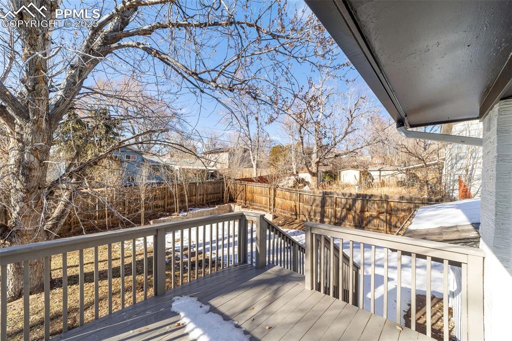 Image 40 of 43: Deck