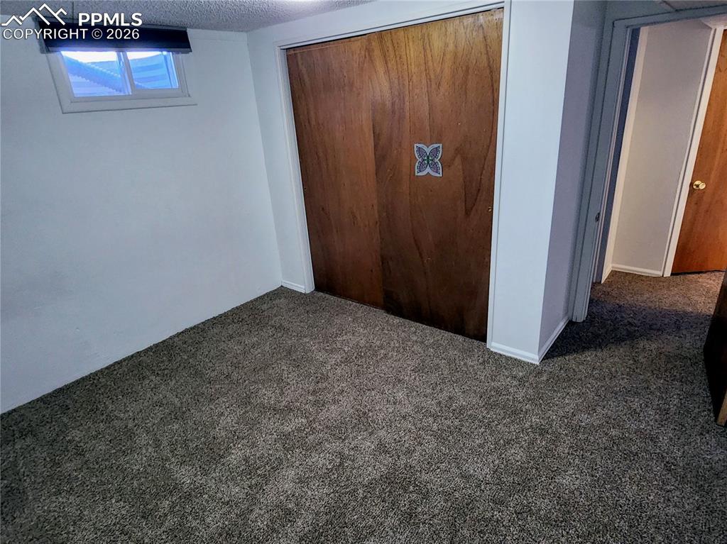 Image 42 of 44: Bedroom