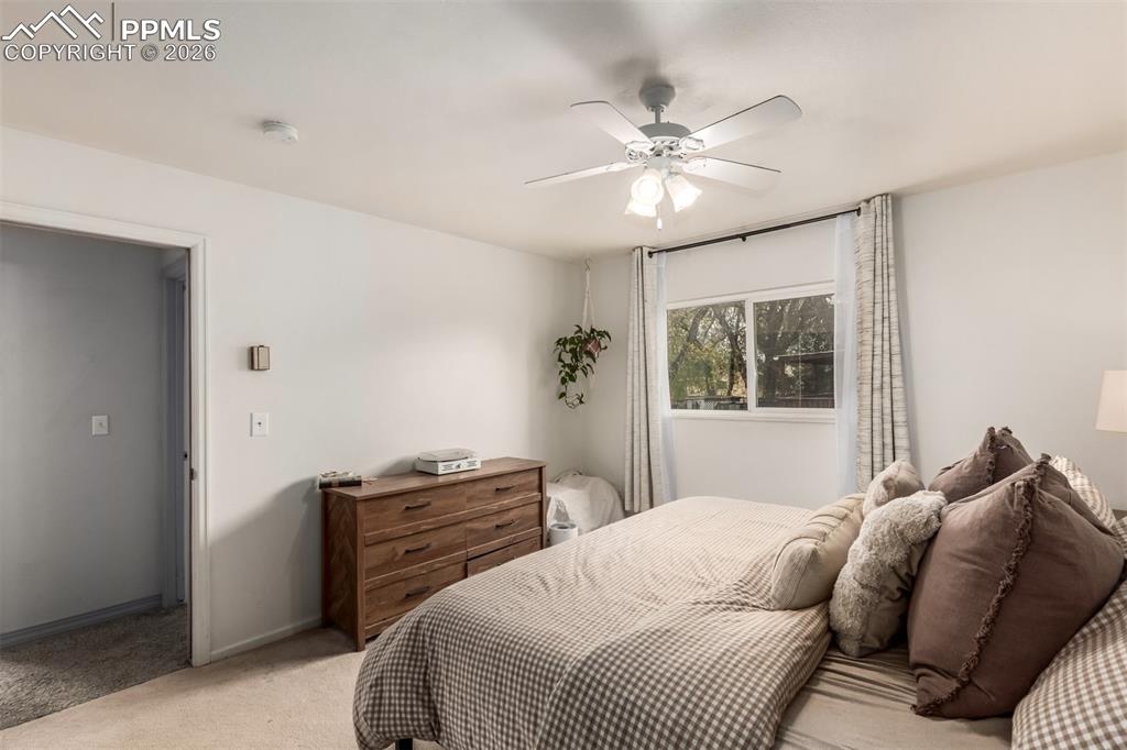 Image 21 of 41: Bedroom