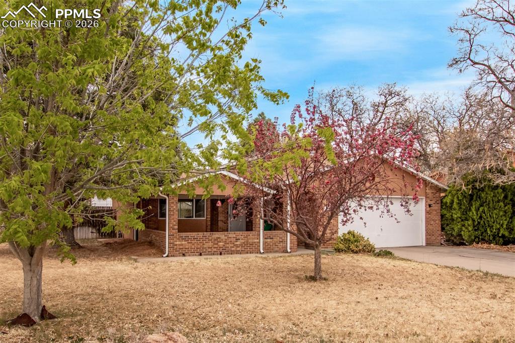 Image 3 of 41: Front of Structure