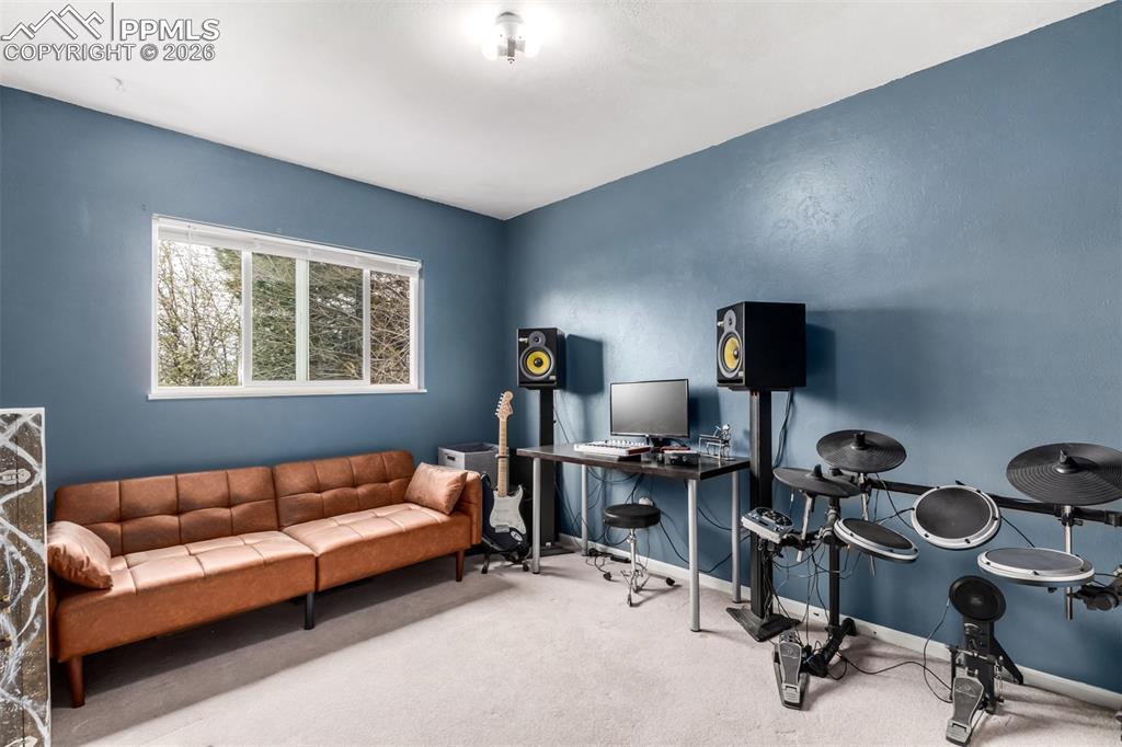 Image 30 of 41: Office