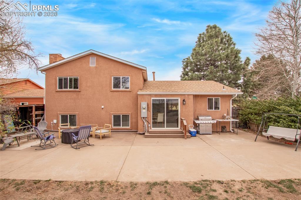 Image 34 of 41: Back of Structure