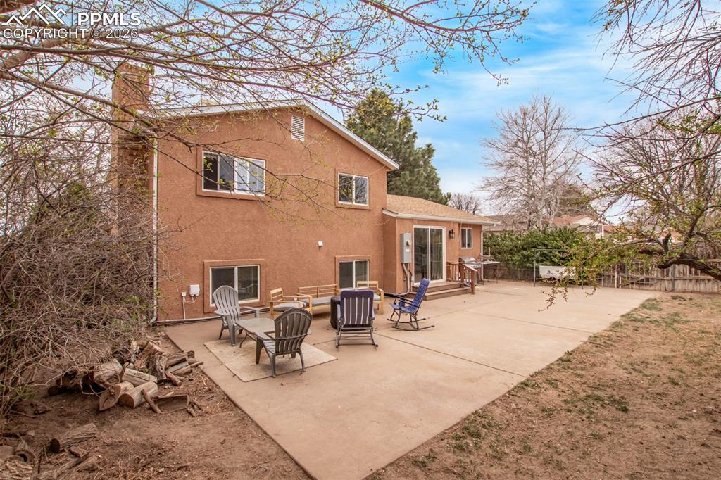 Image 35 of 41: Back of Structure