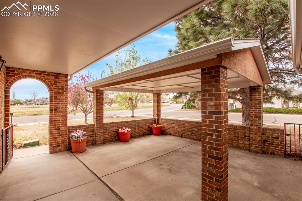 Image 6 of 41: Patio