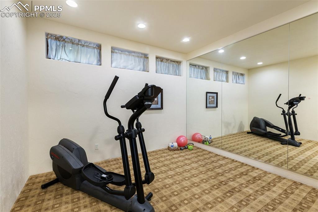 Image 41 of 50: Exercise Room