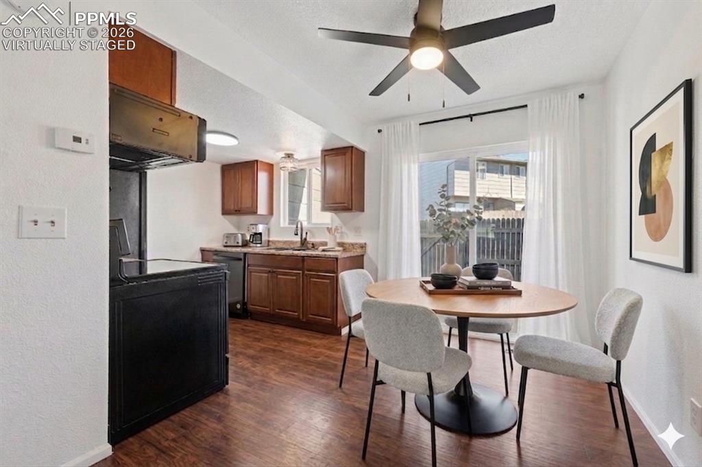 Image 7 of 27: Virtually Staged