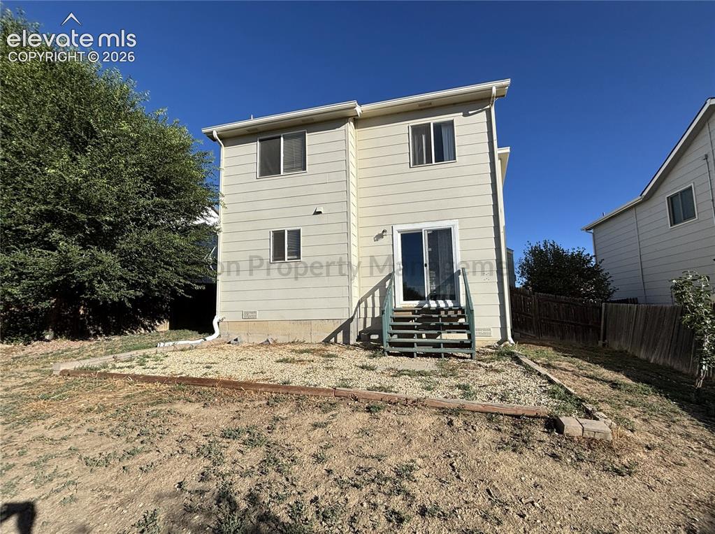 Image 11 of 11: Back of Structure