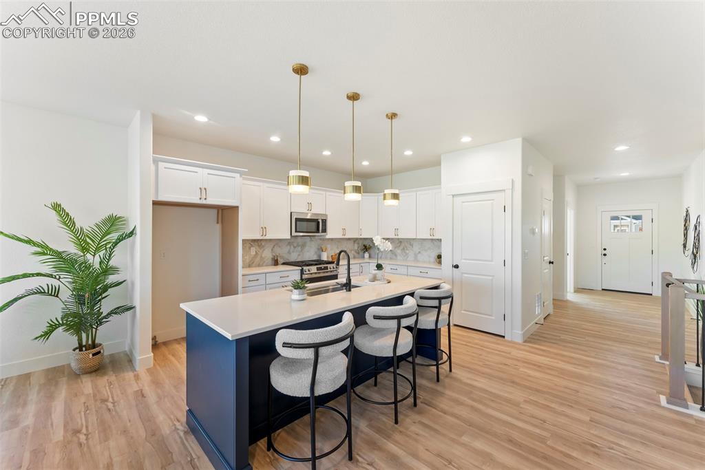 Image 15 of 34: Kitchen