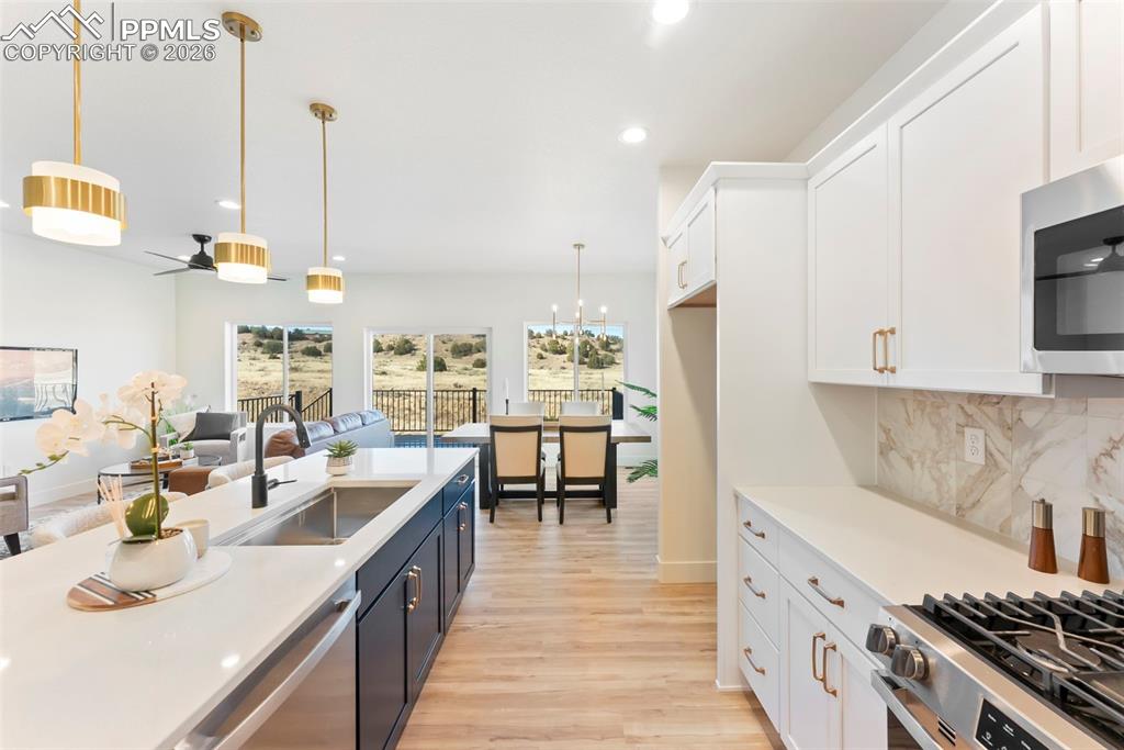 Image 3 of 34: Kitchen