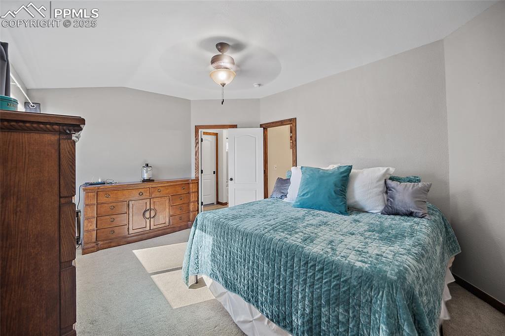 Image 13 of 41: Bedroom