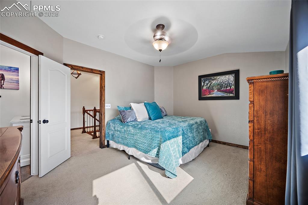 Image 16 of 41: Bedroom