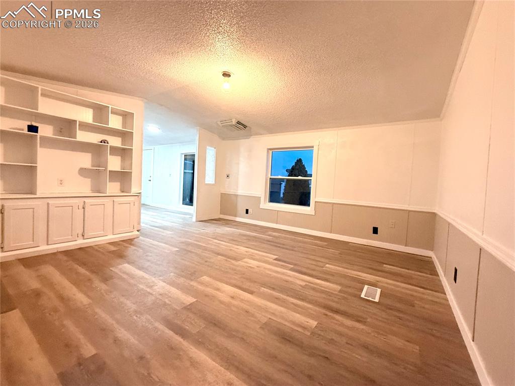 Image 10 of 42: Living Room